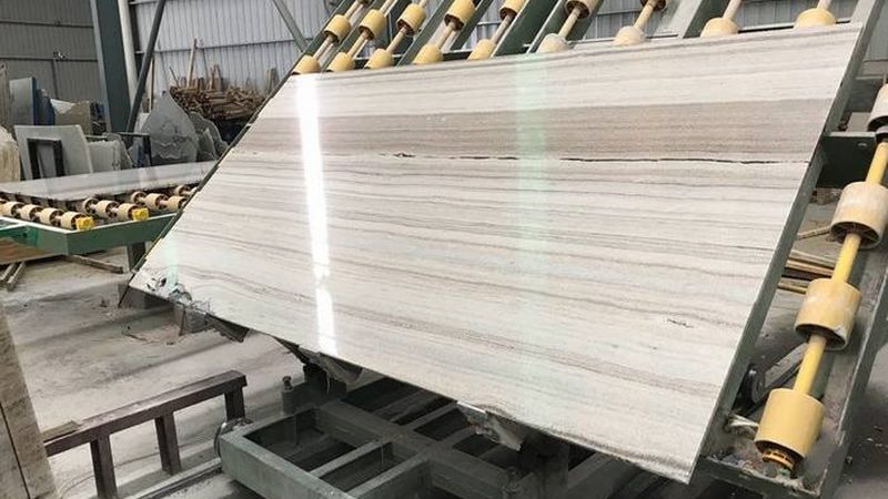 帝王金大板18mm厚度解析：设计中的关键考量